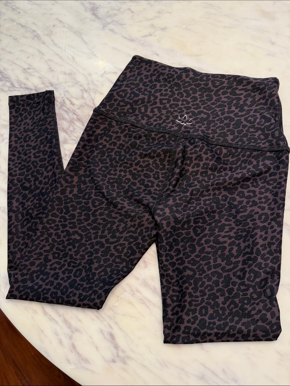 Beyond Yoga Leopard Print Leggings - Black/Brown